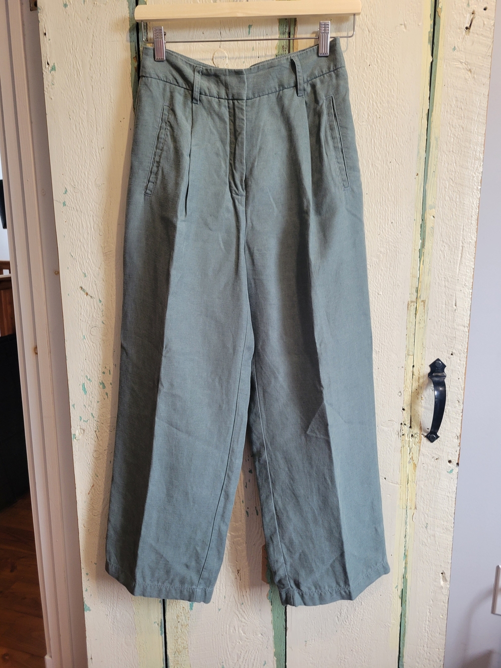 Wilfred with linen Wide-Leg Trousers in Sage Green